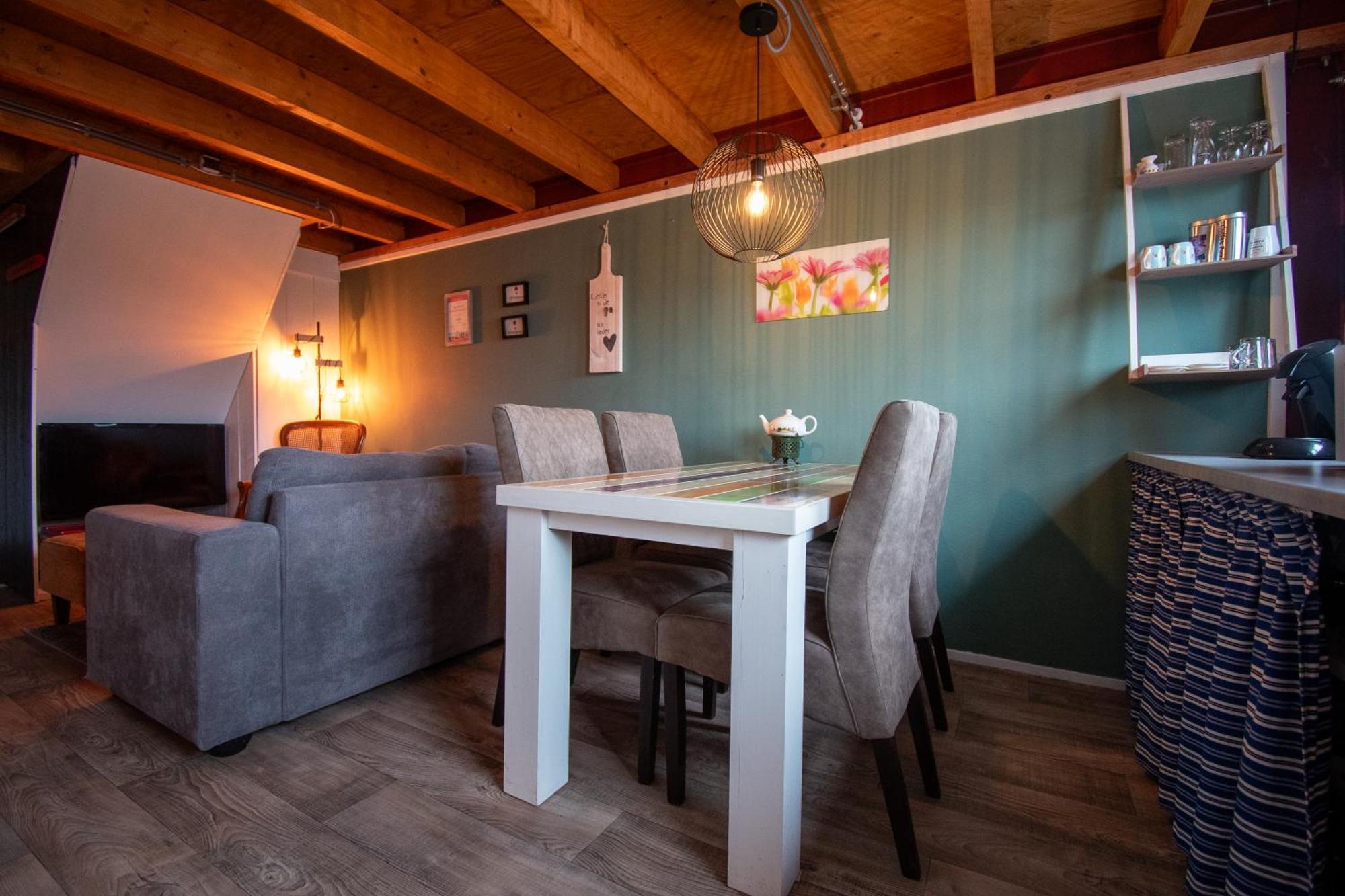 Sfeervol Het Knooppunt Bed & Breakfast *